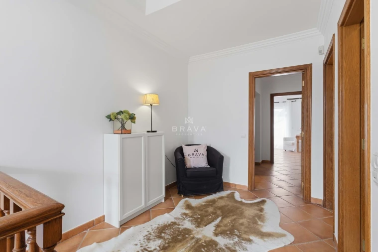 Moradia T4 para Venda em Quarteira Foto 22