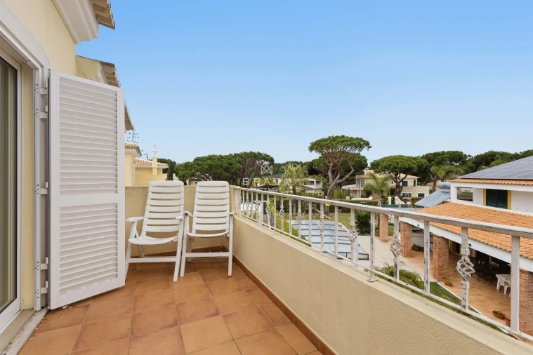 Moradia T4 para Venda em Quarteira Foto 41