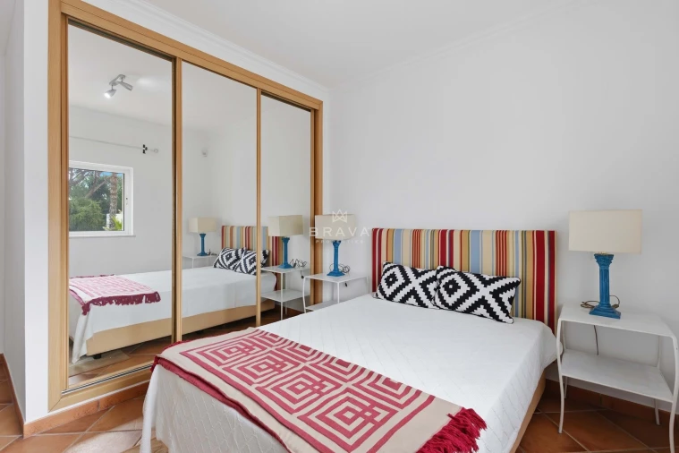 Moradia T4 para Venda em Quarteira Foto 24