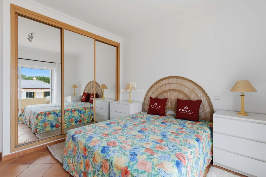 Moradia T4 para Venda em Quarteira Foto 37