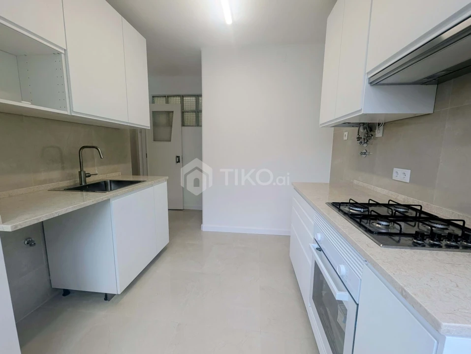 Apartamento T3 para Venda em Águas Livres Foto 1