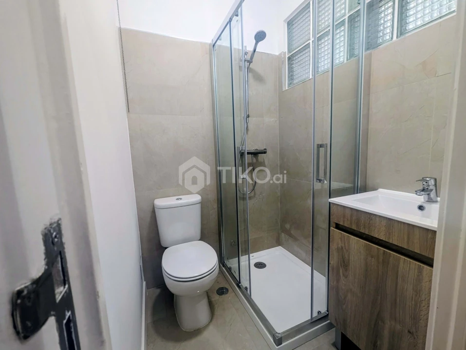 Apartamento T3 para Venda em Águas Livres Foto 2