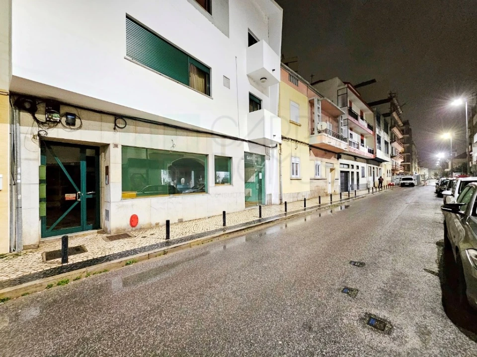 Loja para Arrendamento em Faro (Sé e São Pedro) Foto 18