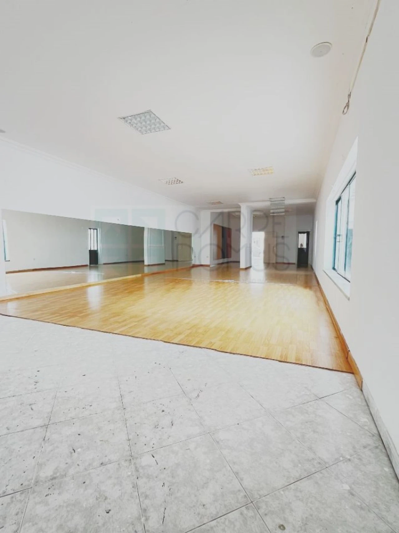 Loja para Arrendamento em Faro (Sé e São Pedro) Foto 14