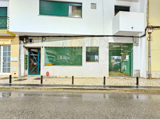 Loja para Arrendamento em Faro (Sé e São Pedro) Foto 2