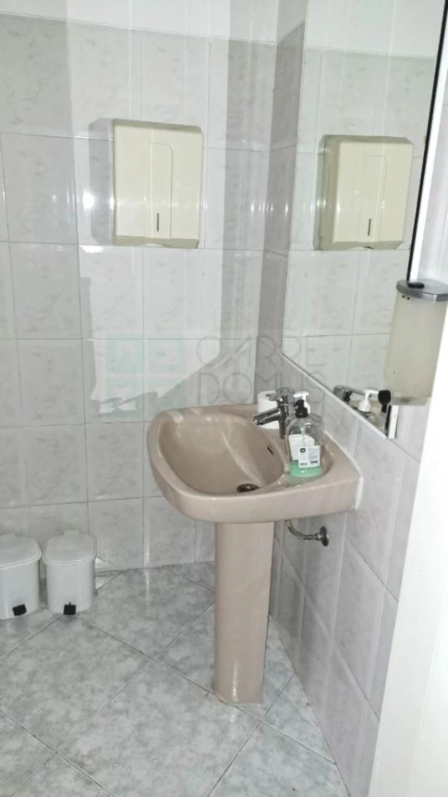 Loja para Arrendamento em Faro (Sé e São Pedro) Foto 15