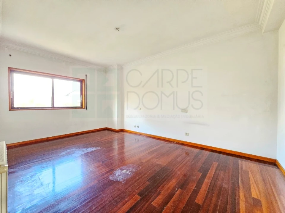 Moradia T5 para Venda em Ruivães e Novais Foto 25