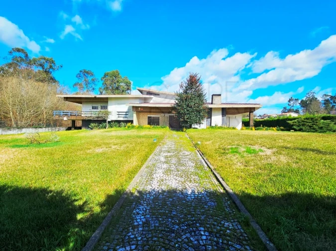 Moradia T5 para Venda em Ruivães e Novais Foto 1