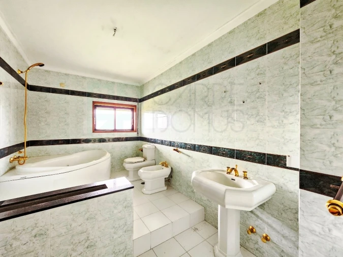 Moradia T5 para Venda em Ruivães e Novais Foto 5