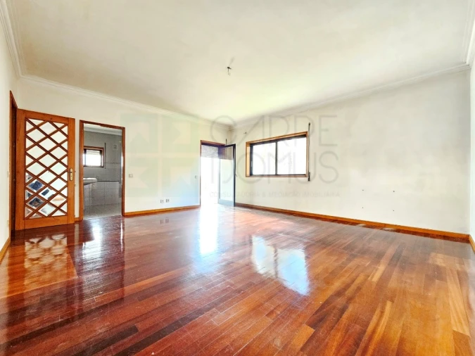 Moradia T5 para Venda em Ruivães e Novais Foto 4