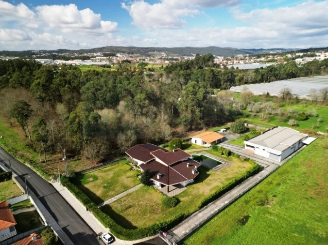 Moradia T5 para Venda em Ruivães e Novais Foto 9