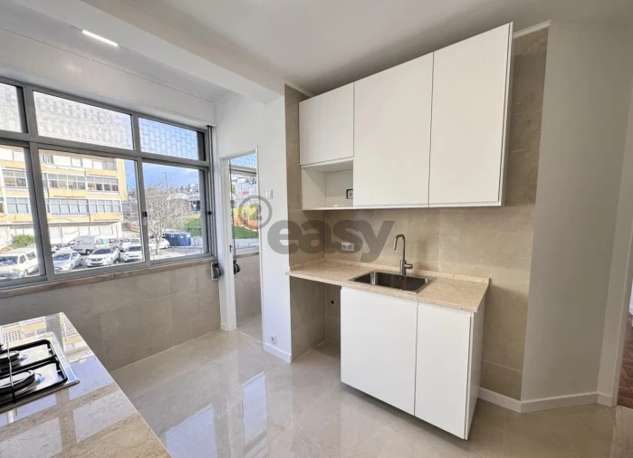 Apartamento T3 para Venda em Águas Livres Foto 5