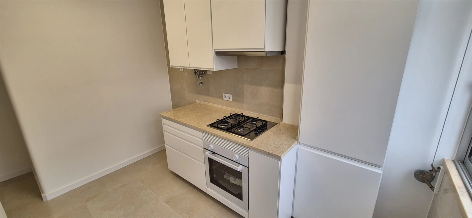 Apartamento T3 para Venda em Águas Livres Foto 4