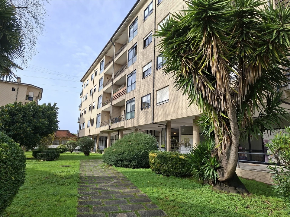 Apartamento T2 para Venda em Mafamude e Vilar do Paraíso Foto 1