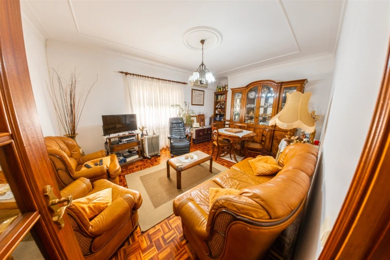 Moradia T6 para Venda em Louriçal do Campo Foto 16