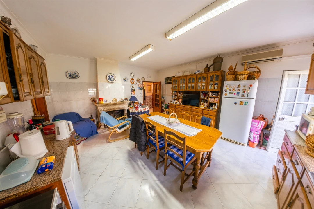 Moradia T6 para Venda em Louriçal do Campo Foto 6