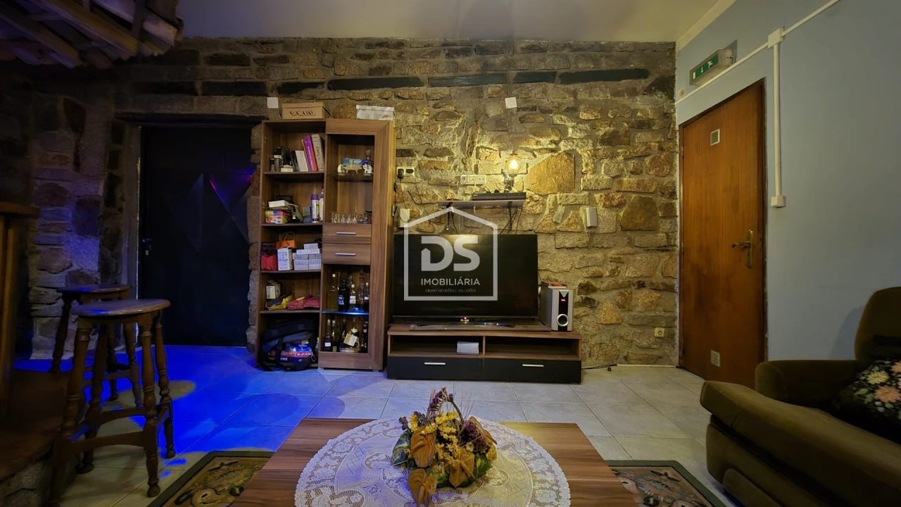 Moradia T5 para Venda em Sabugal e Aldeia de Santo António Foto 4