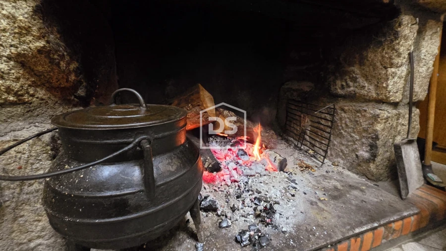 Moradia T5 para Venda em Sabugal e Aldeia de Santo António Foto 8