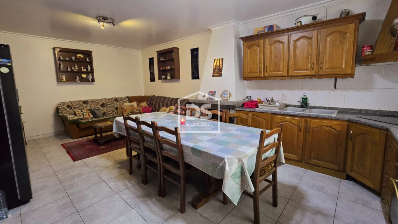 Moradia T5 para Venda em Sabugal e Aldeia de Santo António Foto 12