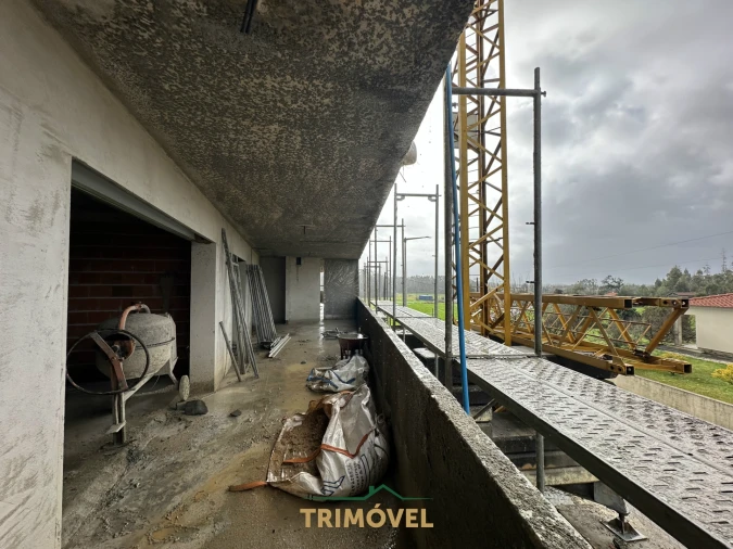 Apartamento T2 para Venda em Loureiro Foto 3