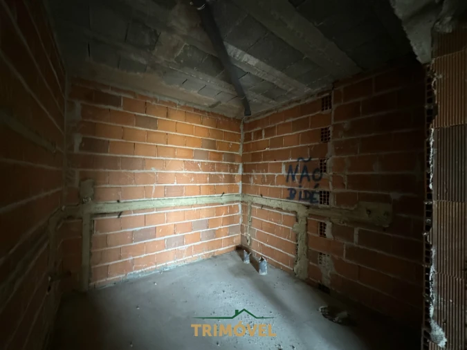 Apartamento T2 para Venda em Loureiro Foto 5