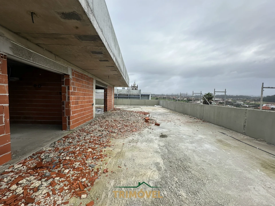 Apartamento T2 para Venda em Loureiro Foto 3