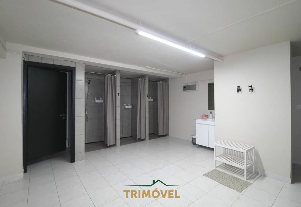 Loja para Venda em São João da Madeira Foto 17