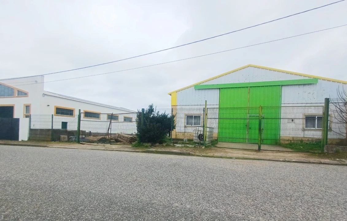 Armazém para Arrendamento em Alter do Chão Foto 1