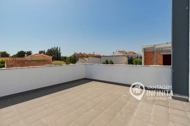 Moradia T5 para Venda em Azeitão (São Lourenço e São Simão) Foto 9