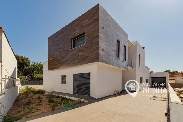 Moradia T5 para Venda em Azeitão (São Lourenço e São Simão)