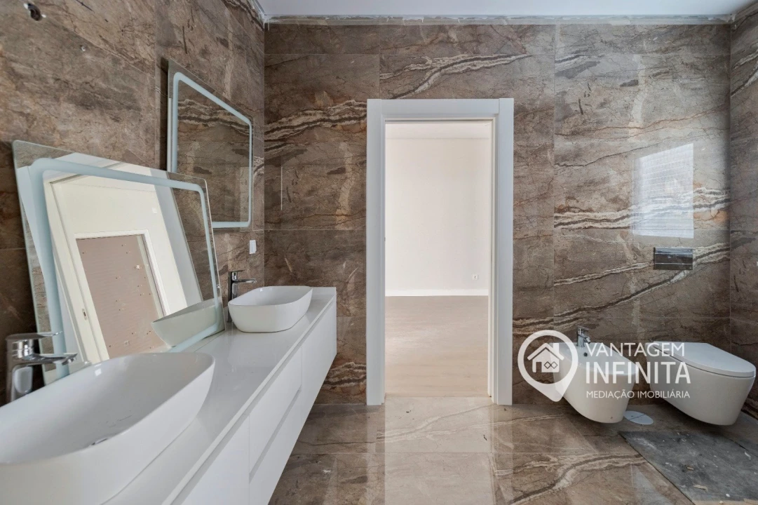 Moradia T5 para Venda em Azeitão (São Lourenço e São Simão) Foto 15