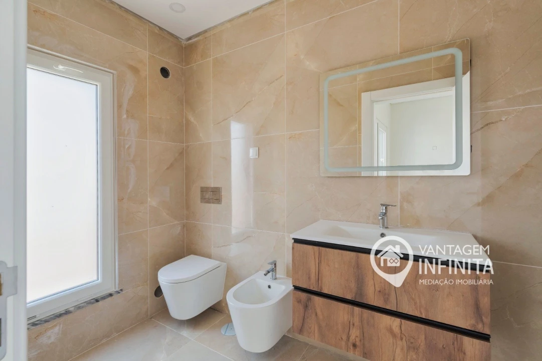 Moradia T5 para Venda em Azeitão (São Lourenço e São Simão) Foto 14