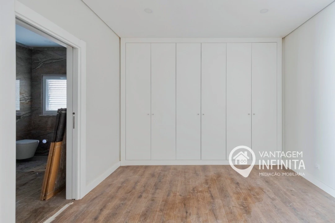 Moradia T5 para Venda em Azeitão (São Lourenço e São Simão) Foto 16