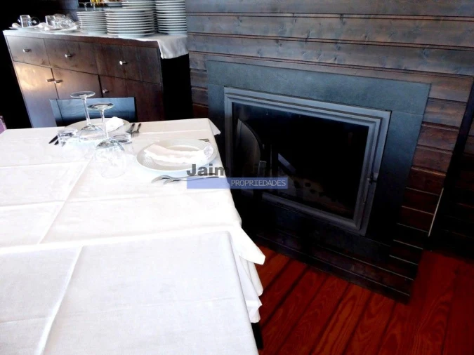 Negócio para Venda em Sé, Santa Maria e Meixedo Foto 1