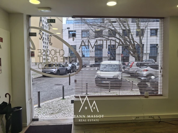 Loja para Arrendamento em Campo de Ourique Foto 3