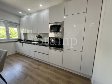 Apartamento T3 para Venda em Benfica
