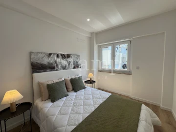 Apartamento T3 para Venda em Benfica
