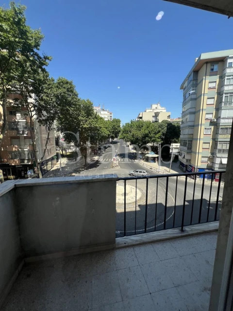 Apartamento T3 para Venda em Benfica