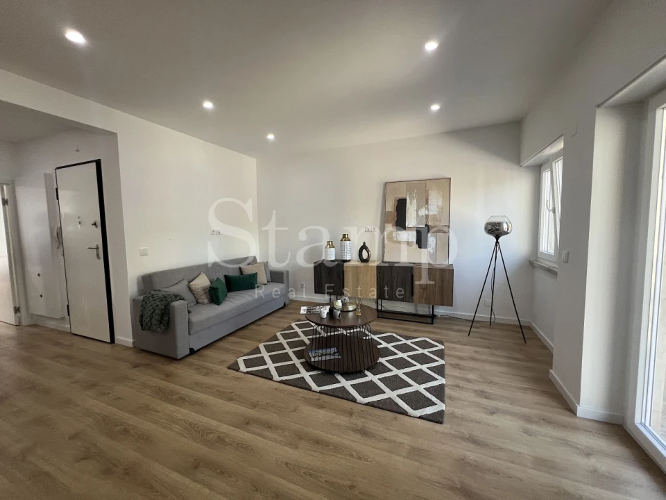 Apartamento T3 para Venda em Benfica Foto 3