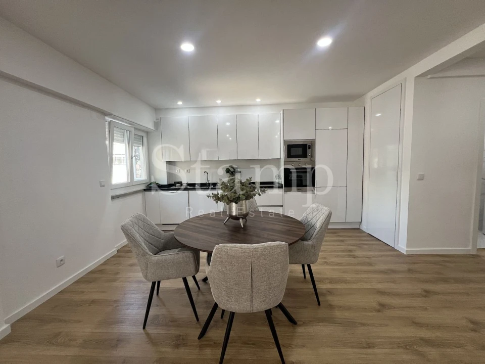 Apartamento T3 para Venda em Benfica Foto 5