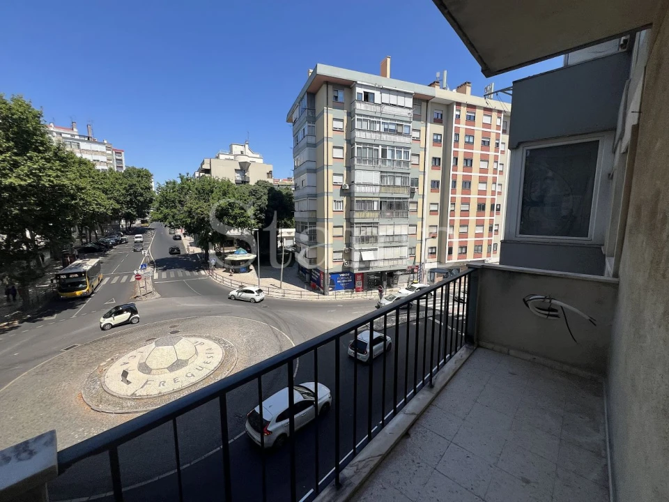 Apartamento T3 para Venda em Benfica Foto 11