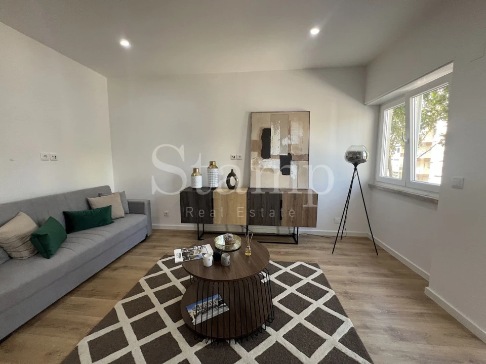 Apartamento T3 para Venda em Benfica Foto 2