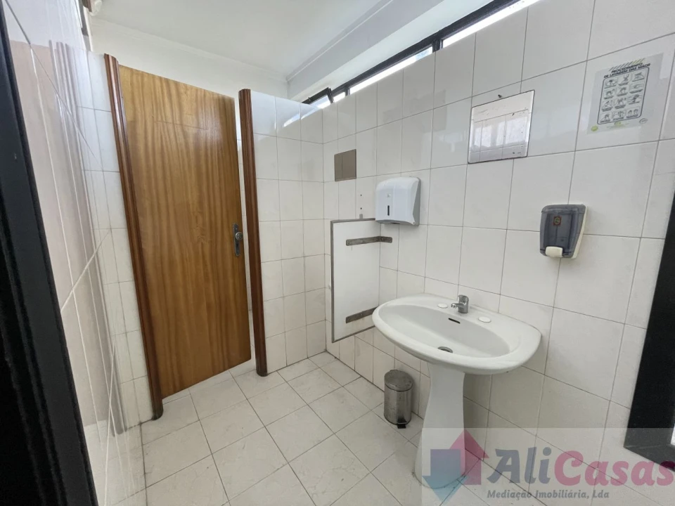 Loja para Venda em Esmoriz Foto 28