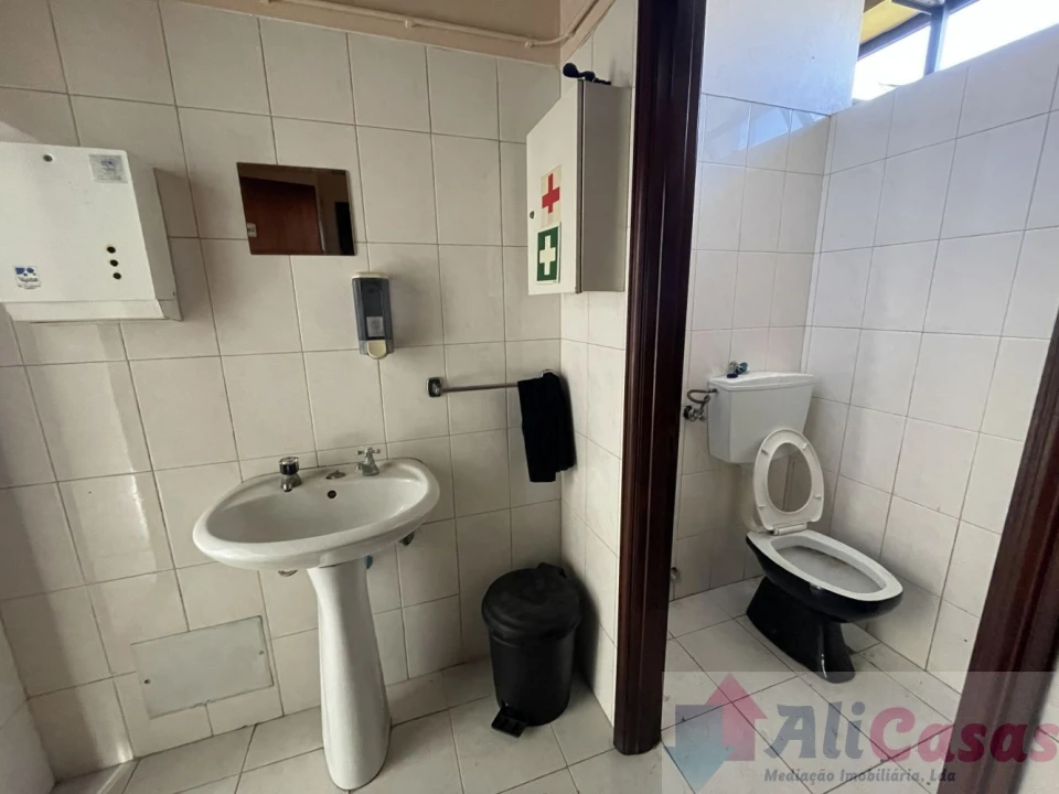 Loja para Venda em Esmoriz Foto 26