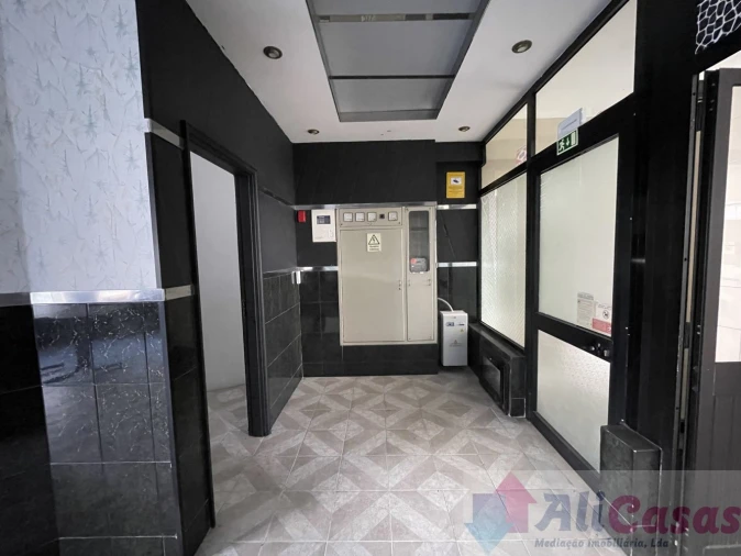 Loja para Venda em Esmoriz Foto 32