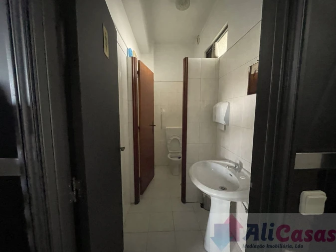 Loja para Venda em Esmoriz Foto 27