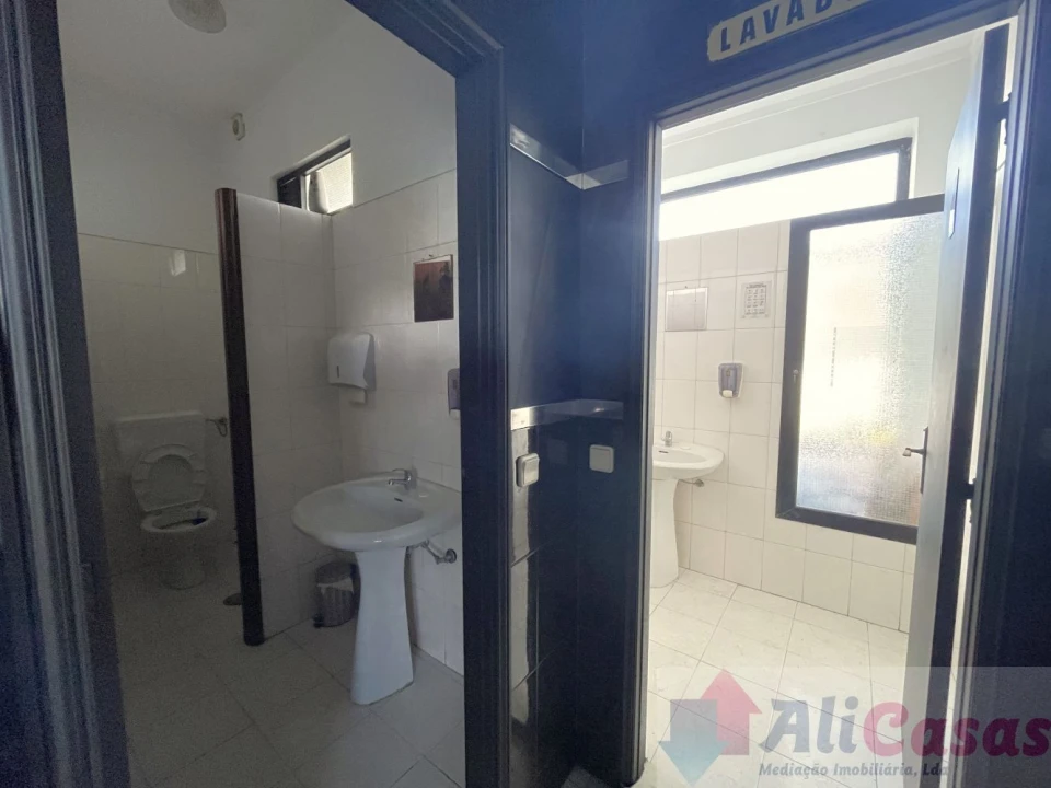 Loja para Venda em Esmoriz Foto 31