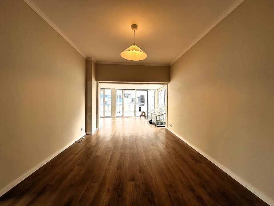 Apartamento T3 para Venda em Odivelas Foto 3