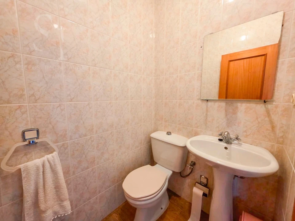 Apartamento T2 para Venda em Mindelo Foto 14