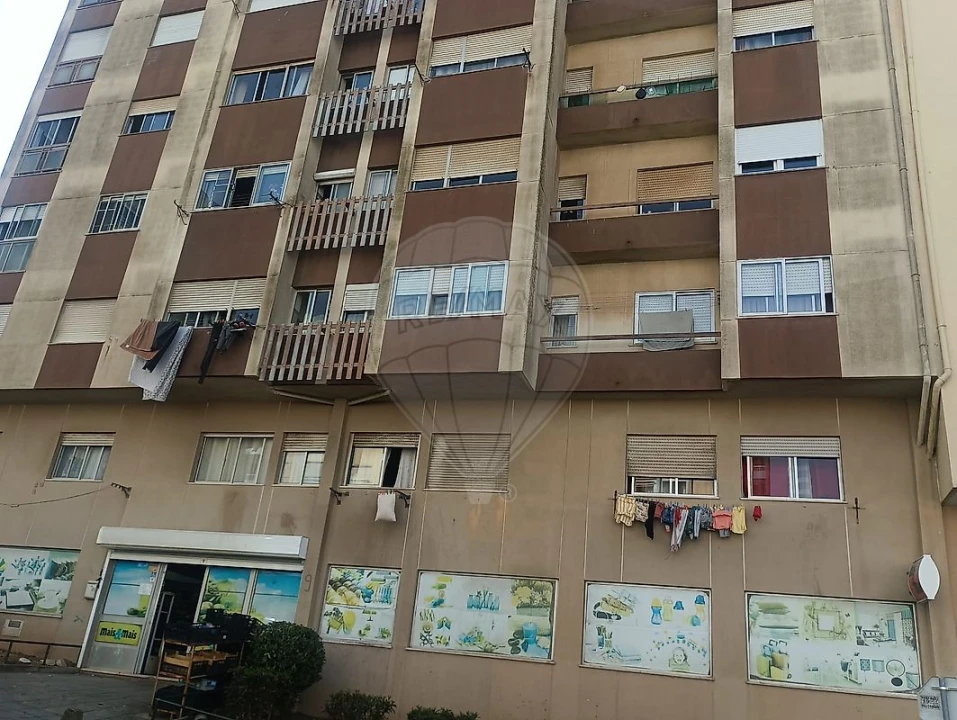 Apartamento T2 para Venda em Cacém e São Marcos Foto 28